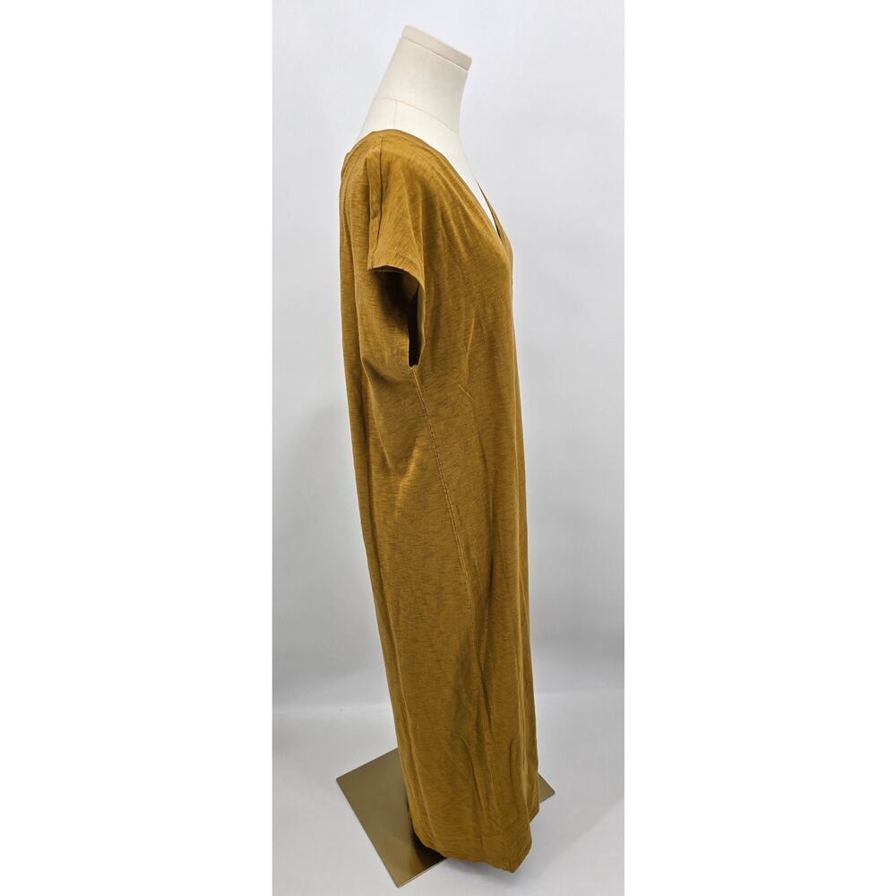 Universal Thread Minimalist Earthy Casual Honey Gold V-Neck Midi Dress - Picture 2 of 6